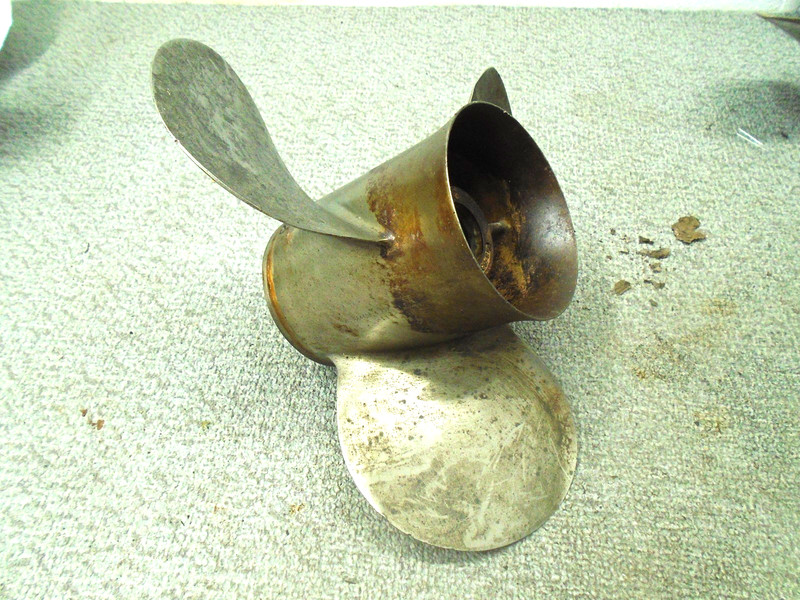 MERCURY OUTBOARD STAINLESS PROPELLER RIGHT HAND ROT 14" DIA X 19P NEEDS HUB