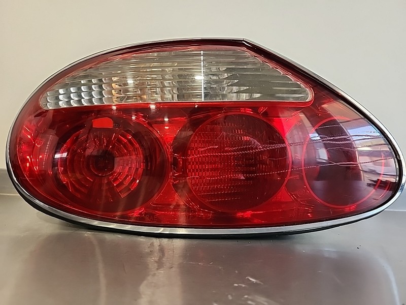2001 2002 JAGUAR XKR DRIVER LEFT LH BRAKE STOP TAIL LIGHT LAMP LJE4901AA OEM