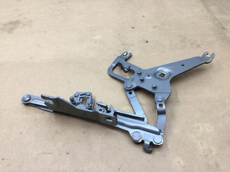 BMW X5 F15 Front Left Driver Bonnet Hood Hinge Bracket 14-18 :A