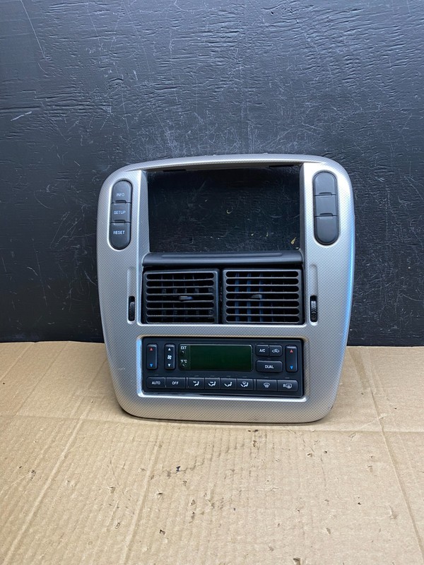 2004 -2005 Ford Explorer Radio Dash Bezel Climate Control Vent ac9459 DG