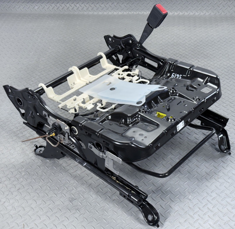 ✅ 19-25 RAM 1500 5th Gen OEM FRONT RIGHT MANUAL SEAT CUSHION FRAME with WIRING