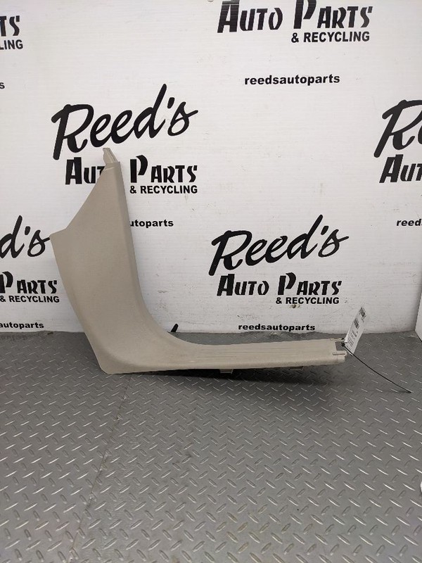 2017 - 2025 CHRYSLER PACIFICA FRONT RIGHT DOOR SILL KICK PANEL OEM 1165283