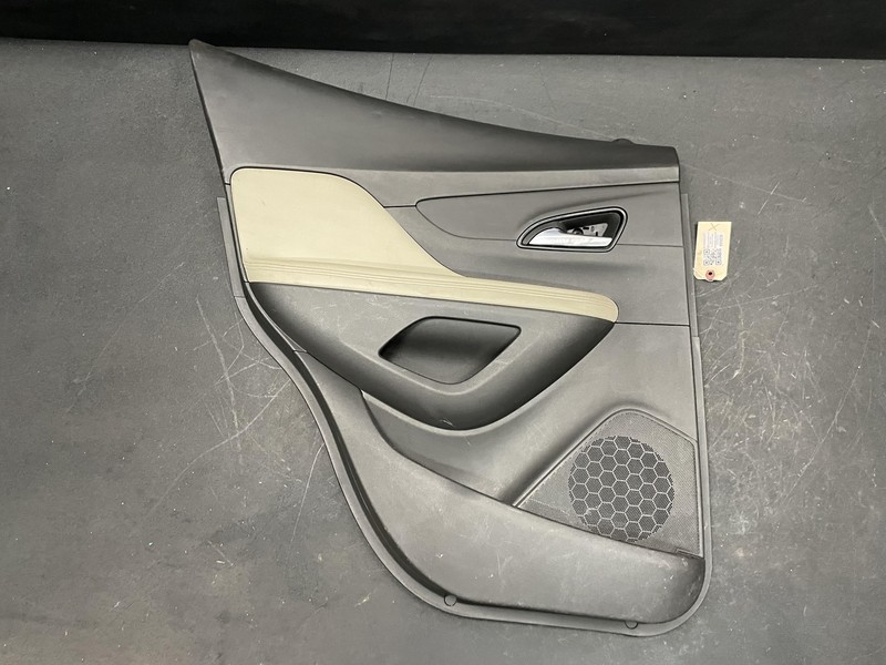 Rear Left Door Trim Panel 2018 Buick Encore 42639537 2019 2020 X