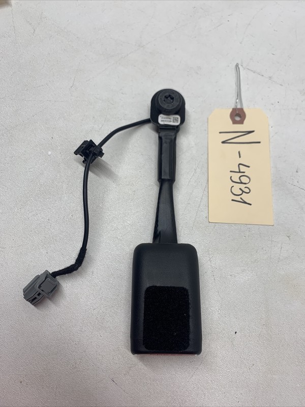 2020 2021 2022 Tesla Y 3 FRONT RIGHT LEFT SEAT BELT SEATBELT BUCKLE 4931 B38