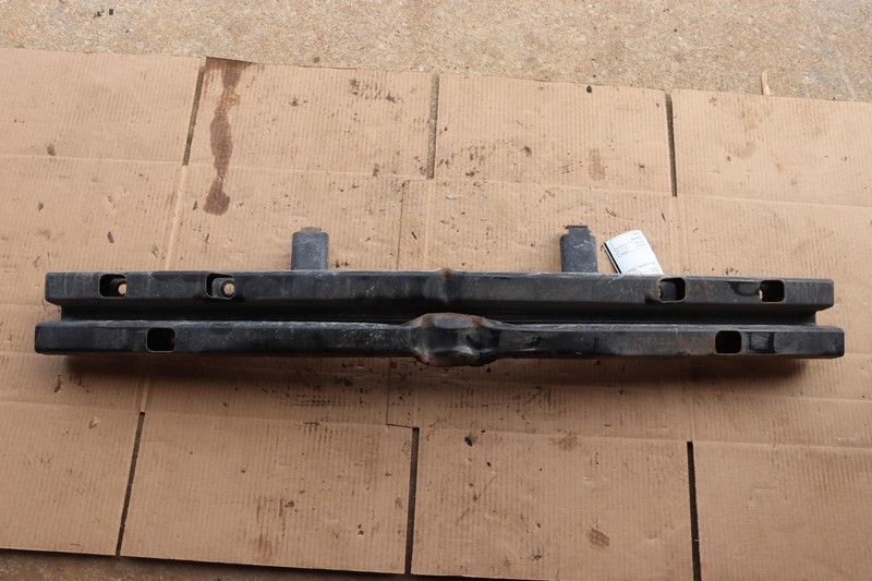 2015-2020 CHEVY/GMC SUBURBAN FRONT BUMPER REINFORCEMENT CRASH BAR SUPPORT OEM