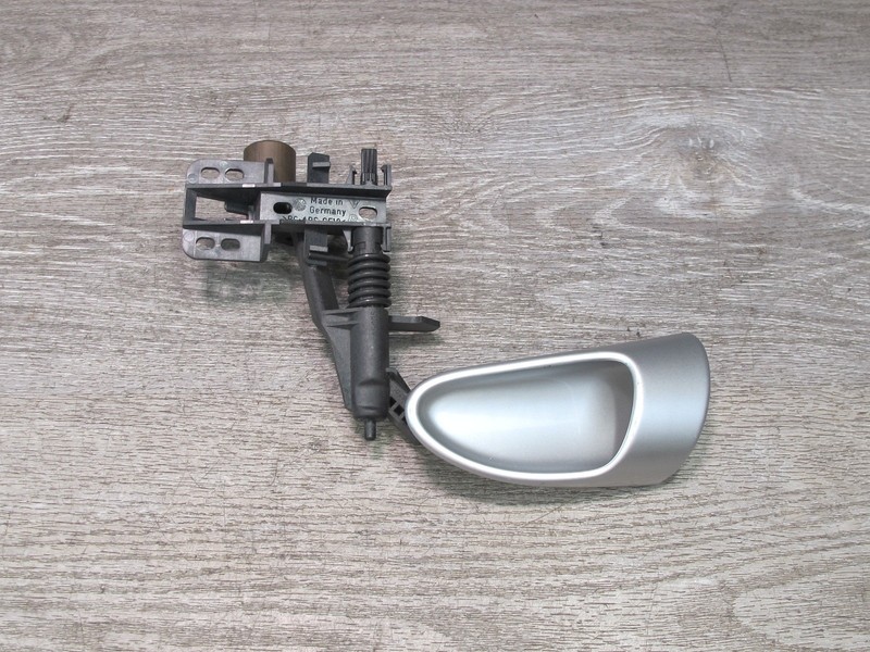 2005-2012 PORSCHE 911 997 BOXSTER RIGHT DOOR INTERIOR HANDLE W BRACKET