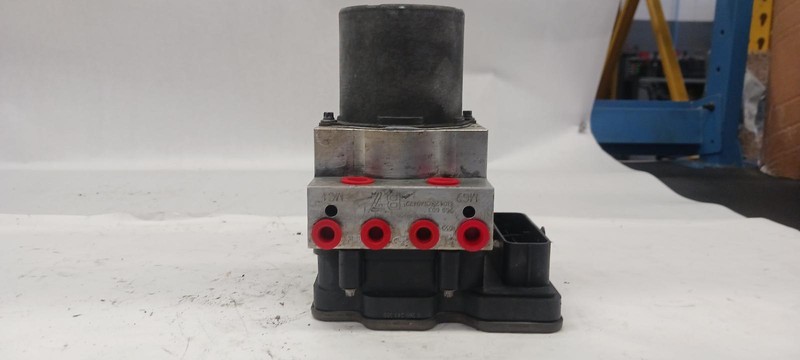14-'15 SUBARU FORESTER ABS pump module CVT w/Eye Sight OEM 1 Year Wnty!