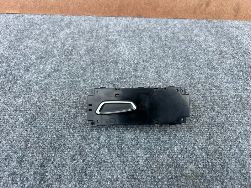 FORD MUSTANG GT 2015-2023 OEM FRONT RIGHT PASSENGER SEAT ADJUST CONTROL SWITCH
