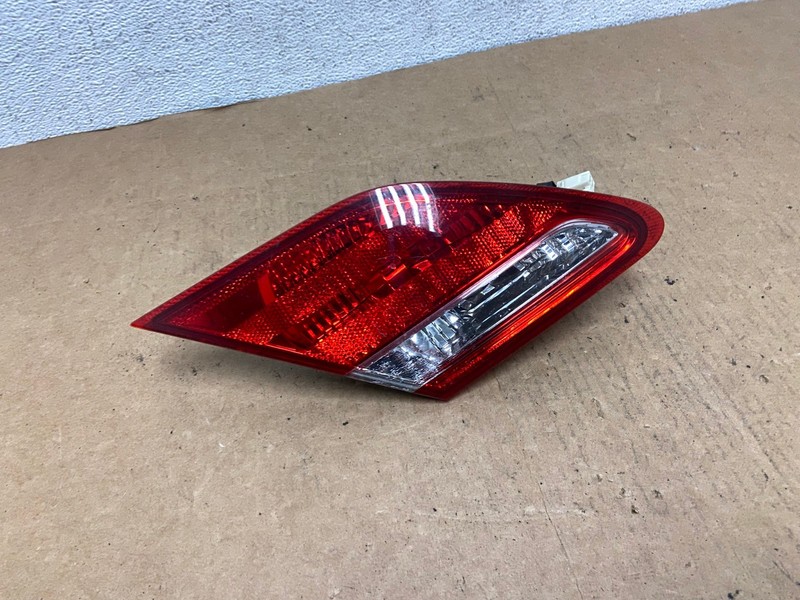 2005-2010 Toyota Avalon Left Driver LH Side Tail Light Inner Oem AD4596 LK