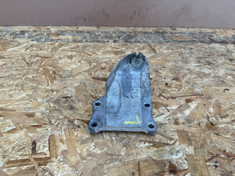 INFINITI Q50 Q60 16-24 OEM LEFT DRIVER ENGINE MOTOR MOUNT BRACKET RWD 3.0T ASSY