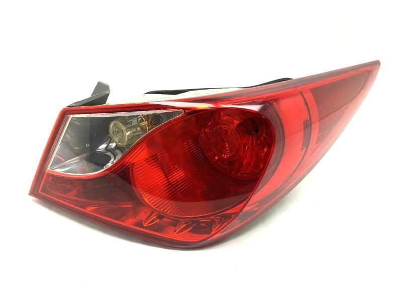 Right Passenger Side Tail Light 92402-3Q000 Fits 2011-2014 Hyundai Sonata 83929