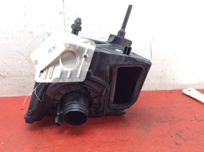 17-19 AUDI A4 2.0L ENGINE AIR CLEANER INTAKE HOUSING FILTER BOX OEM