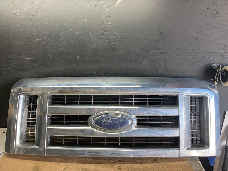 2008 to 2014 Ford Econoline E150 E250 Front Upper Chrome Grill Grille o8023 DG