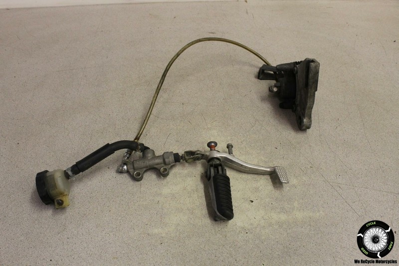 1999 Kawasaki Ninja ZX9 ZX900 REAR BRAKE CALIPER MASTER CYLINDERZX 900 PEDAL 9