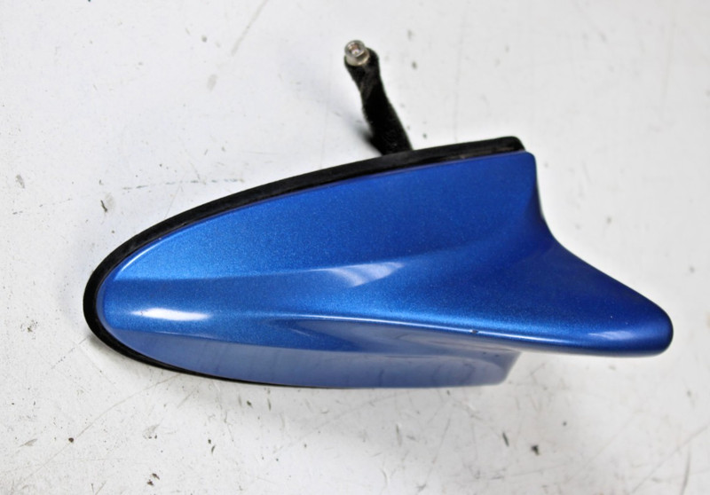 2010-2012 Hyundai Genesis Coupe BK1 Roof Shark Fin Navigation Antenna 962102m100