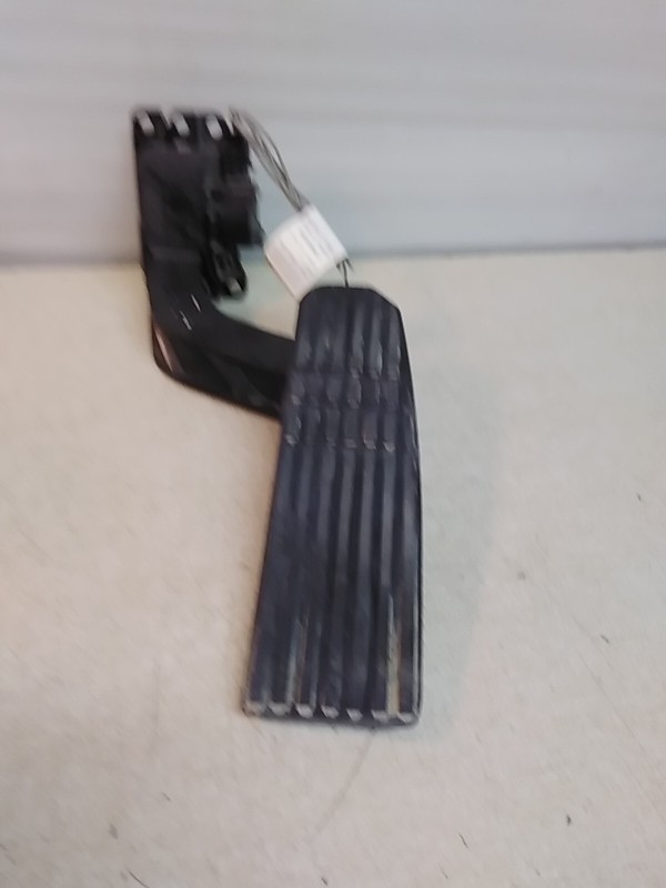 Freightliner A06-31986-002 Throttle Pedal Assembly