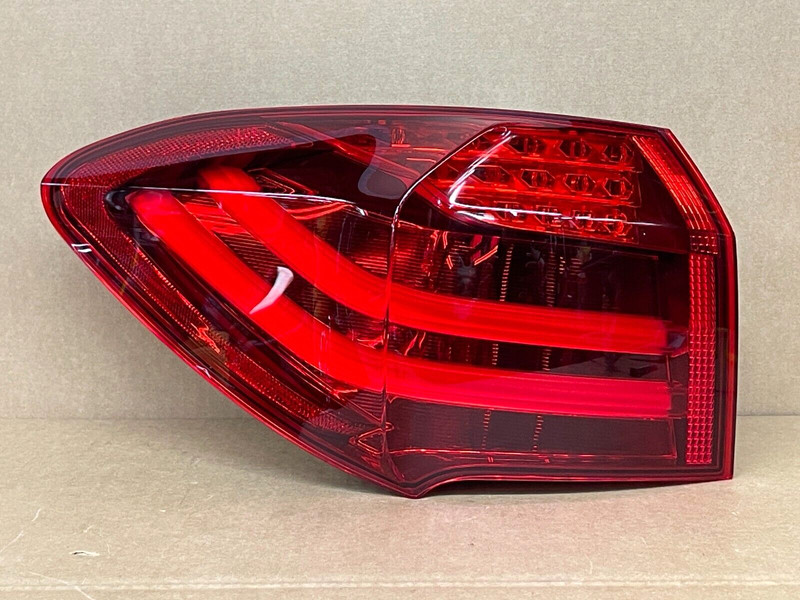 ⭐PERFECT! 2014-2017 BMW 5-SERIES GT F07 LCI LEFT LH SIDE OUTER TAILLIGHT LED OEM