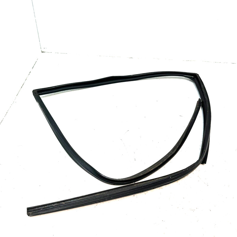 HONDA PILOT 16-22 REAR PASSENGER DOOR GLASS RUN CHANNEL WEATHERSTRIP SEAL OEM