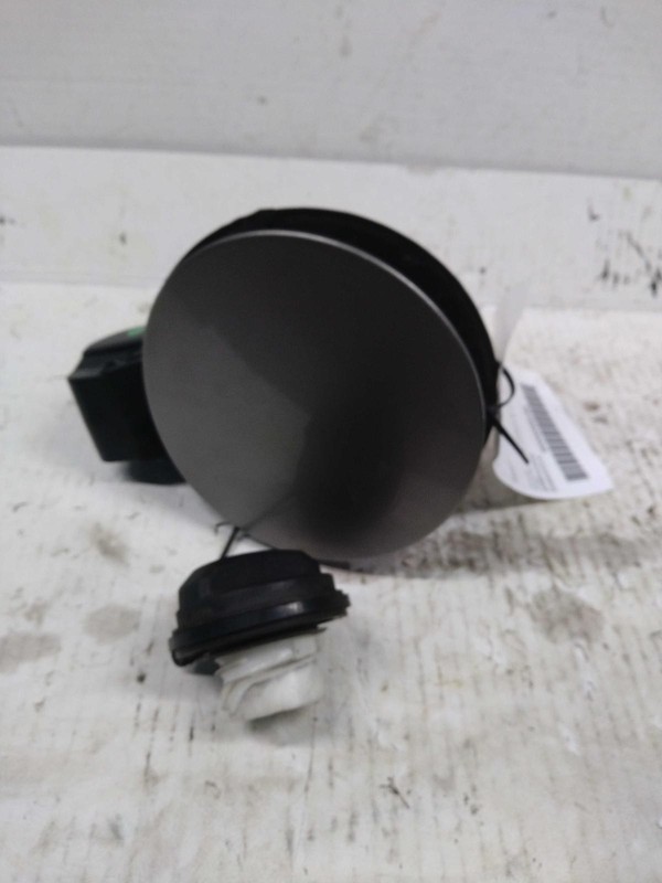 2015 Hyundai Santa Fe Fuel Filler Door Grey OEM Used 132K Miles NJ25-21652