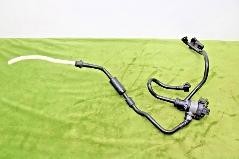 BMW F30 F32 Fuel Tank Pressure Ventilation EVAP Pipe Breather Valve PCV OEM 90K