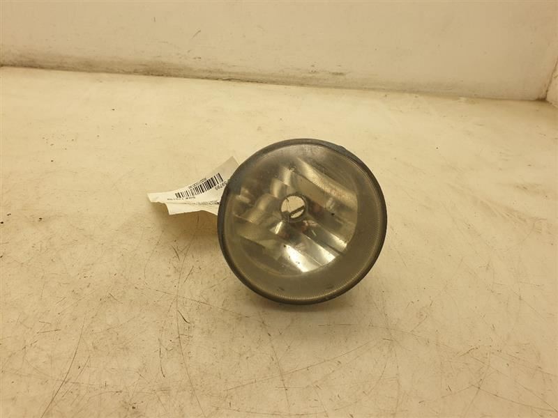 08-16 TOYOTA SEQUOIA PASSENGER SIDE FRONT FOG LIGHT ASSEMBLY