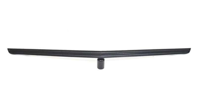 2010-2013 Camaro SS Front Bumper Upper Black Grille USED GM 92194280