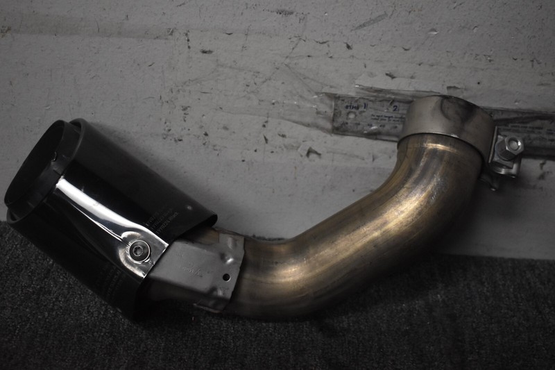PORSCHE CAYENNE TAILPIPE RIGHT SIDE FACTORY OEM