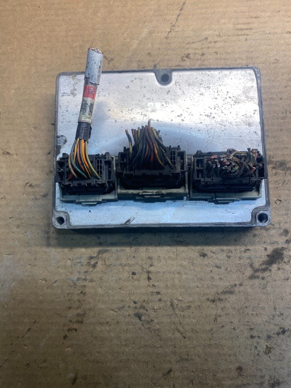 2005 Ford Van 4.6L Engine Control Module Unit ECU 6c2a-12a650-xa AA0779 DG