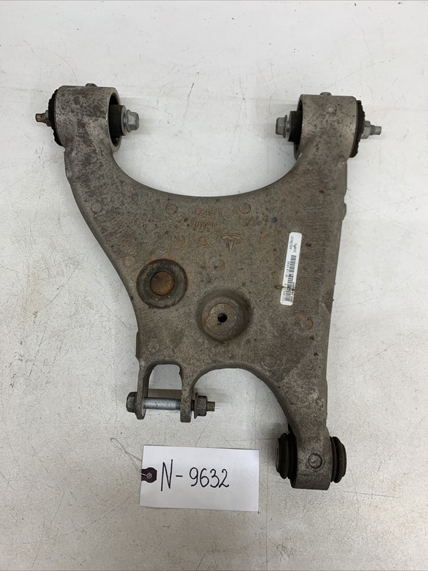 12-21 TESLA S REAR RH LOWER SUSPENSION CONTROL ARM OEM 1021416-00-A 9632 S26