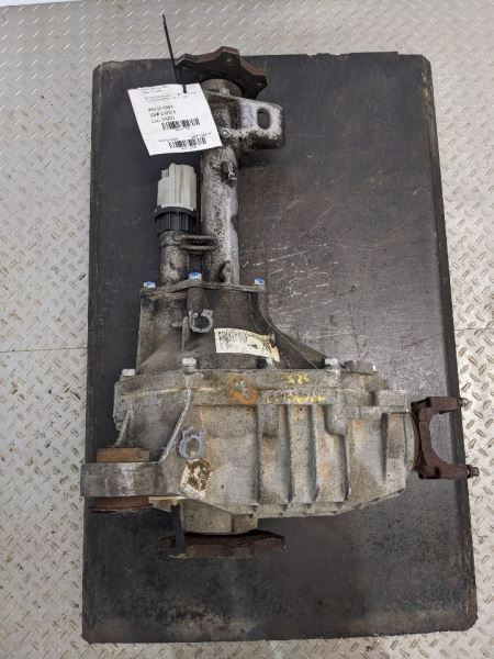 Carrier Front Axle Classic Style Opt GT4 Fits 99-07 SIERRA 1500 PICKUP 1117730