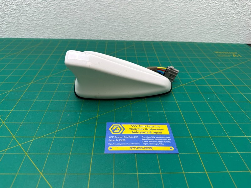 22-23 KIA STINGER - ROOF SHARK ANTENNA W/ SATELLITE RADIO & GPS OEM