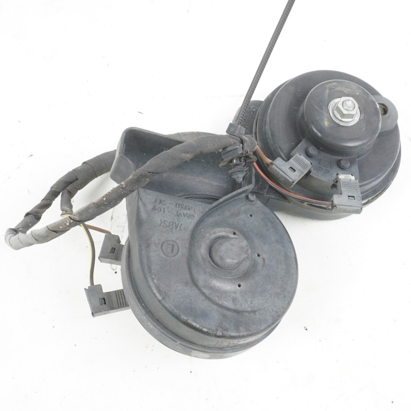 2003 - 2006 Mercedes R230 SL500 SL600 Left Right Side High Tone Horn Pitch Oem