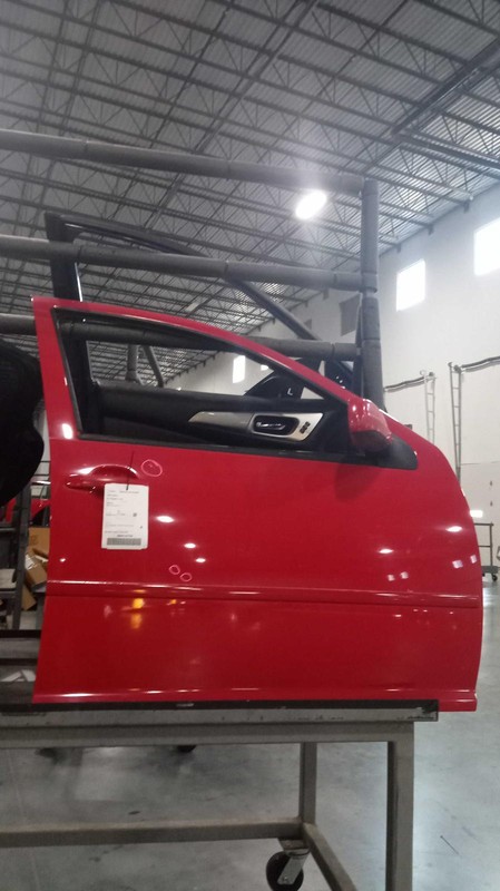 2002 Volkswagen Golf Right Front Door Red OEM 401922 180K Miles