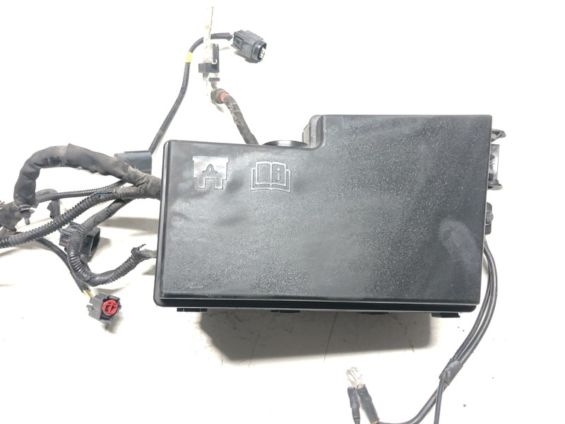 2008-2010 Volvo C30 30 Series Turbo Engine Fuse Box 2.5 Oem Tested 08 09 10