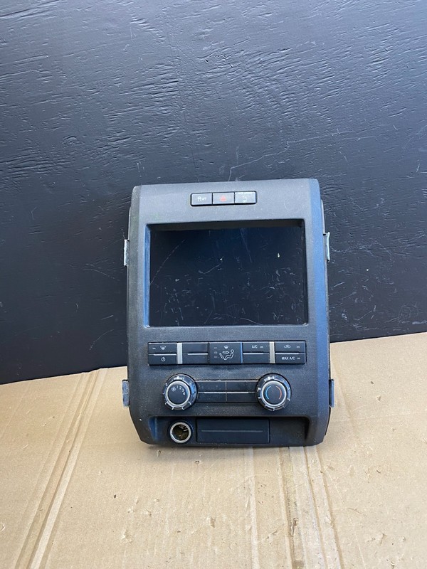 2009 Ford F150 Climate Control A/C Heater Panel Radio Bezel ab8801 DG
