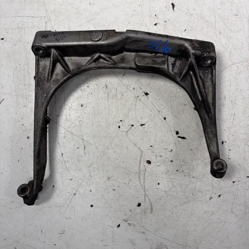 96-00 Honda Civic MT Engine Transmission Stiffener Support 11950-P2C-000 OEM