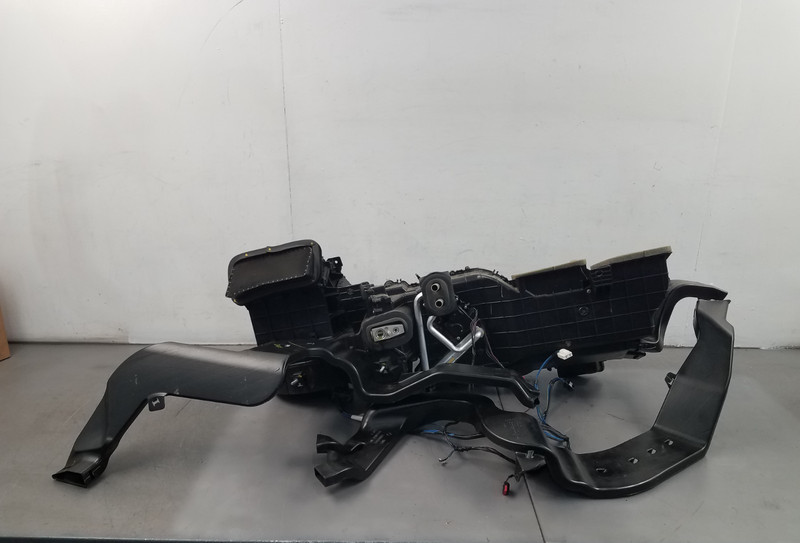 2018 Ram 3500 Laramie DRW Diesel 4x4 HVAC Unit / Cab Floor Ducts #5222 V10