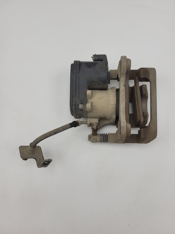 2019-2025 Chevrolet Silverado 1500 Crew Left Rear Brake Caliper OEM 84688288