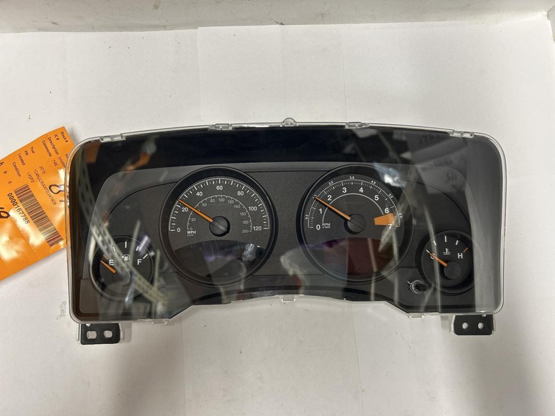 2015 JEEP COMPASS Speedometer cluster 14k miles 68233455AC OEM 15