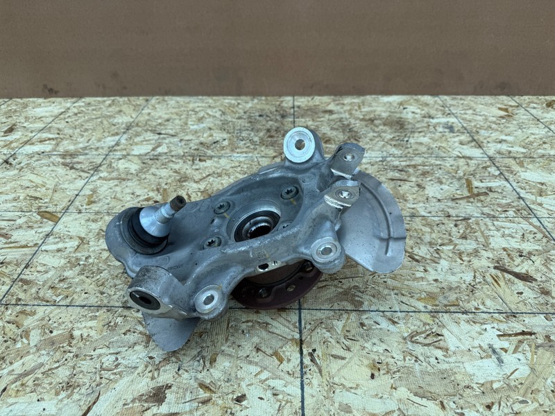 GENESIS GV80 2021-2025 OEM REAR RIGHT PASSENGER SIDE SPINDLE KNUCKLE HUB AWD