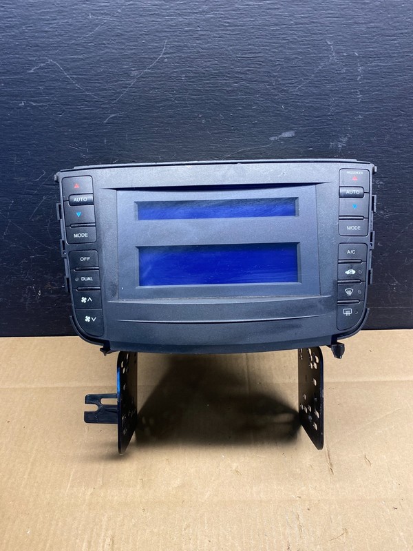 2004 2005 2006 Acura TL Display Radio Climate Control OEM AD1563 DG