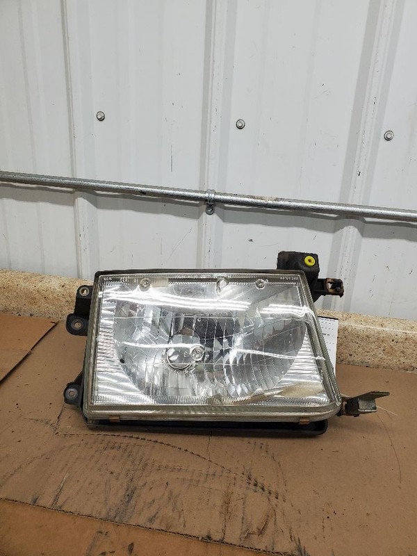 Driver Left Headlight Fits 99-02 4 RUNNER 297381