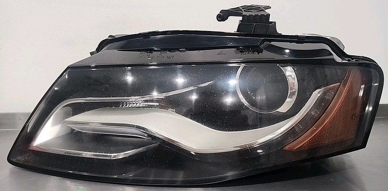 2009 - 2012 AUDI A4 LH HEADLIGHT ASSEMBLY DRIVER HID XENON OEM 8K0941003R Sedan