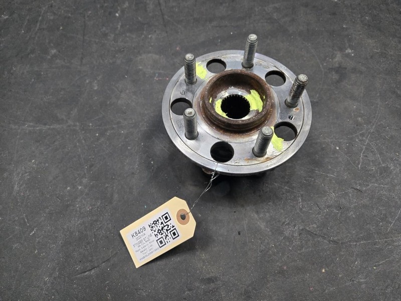 Rear Right Wheel Hub 2022 Kia Stinger 51750-J5500 2018 2019 2020 2021 2023