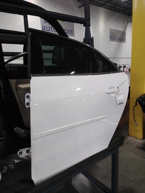 2015 Chevrolet Malibu Left Rear Door White Good Condition 137K Miles OEM
