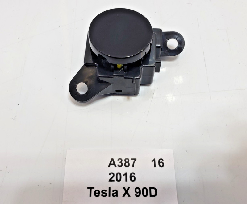 ✅ 16-20 OEM Tesla Model X Rear Middle Side 2nd Row Seat Switch Assembly