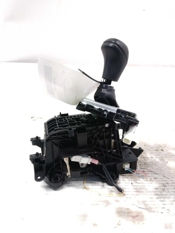 2016 Toyota Highlander Automatic Transmission Shift Lever Assembly, Used