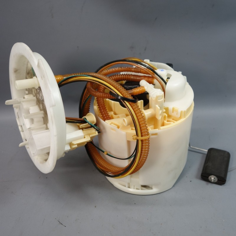 Damaged 2017-2020 BMW G30 530i 540i G32 Factory In-Tank Fuel Delivery Pump OEM