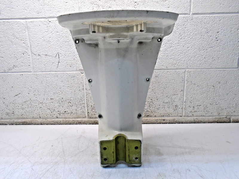 T1 A851353 Chrysler 75hp Outboard Front Leg Cover