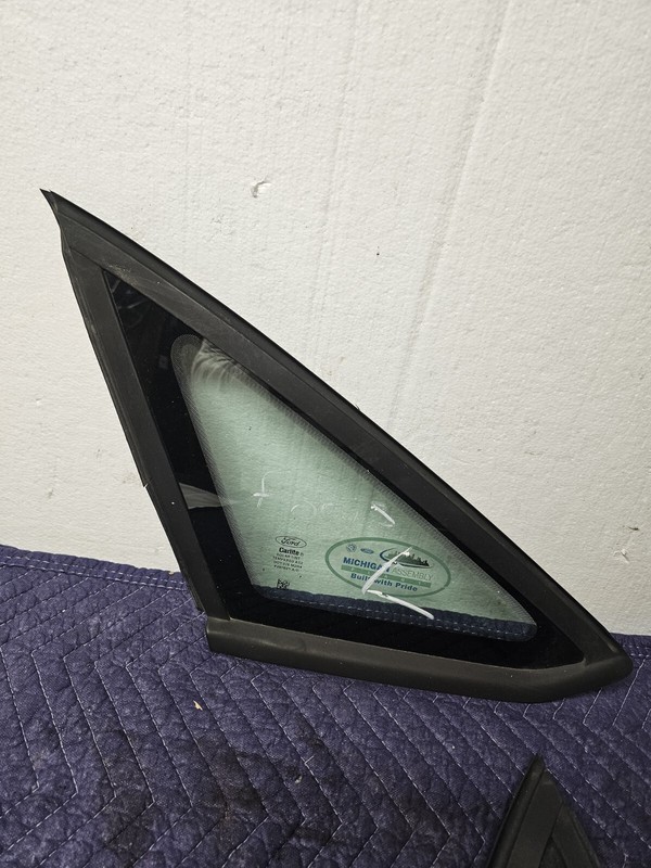 2012 - 2018 FORD FOCUS GLASS WINDOW DOOR QUARTER REAR LEFT DRIVER SIDE SEDAN